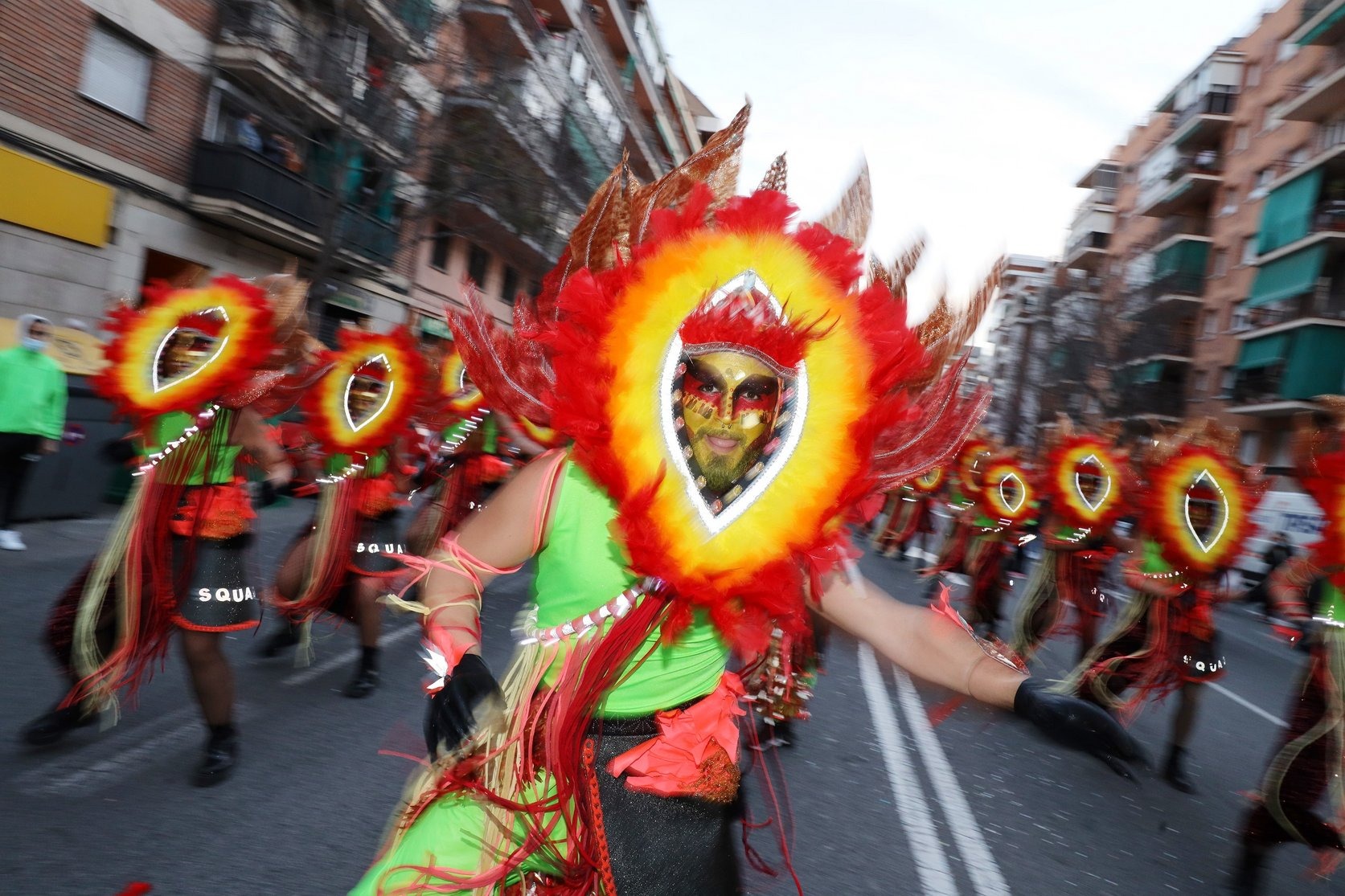 Mes9 Desenes De Comparses I Milers De Participants En Les Rues De 