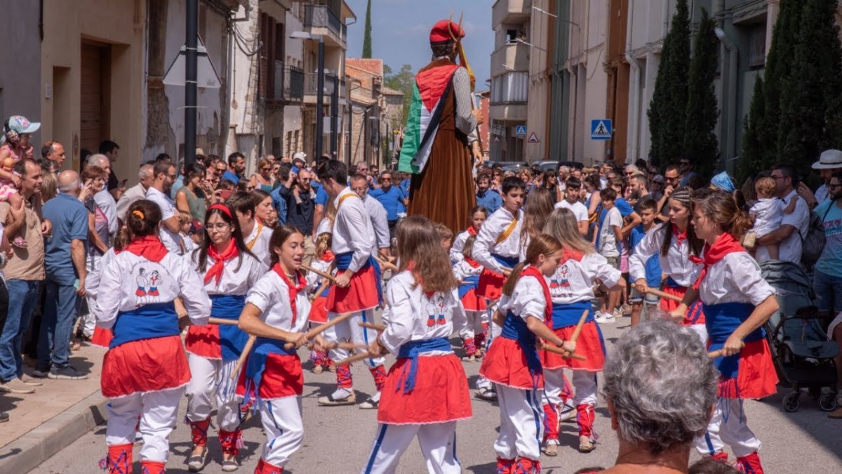 Un moment de la cercavila, molt concoreguda