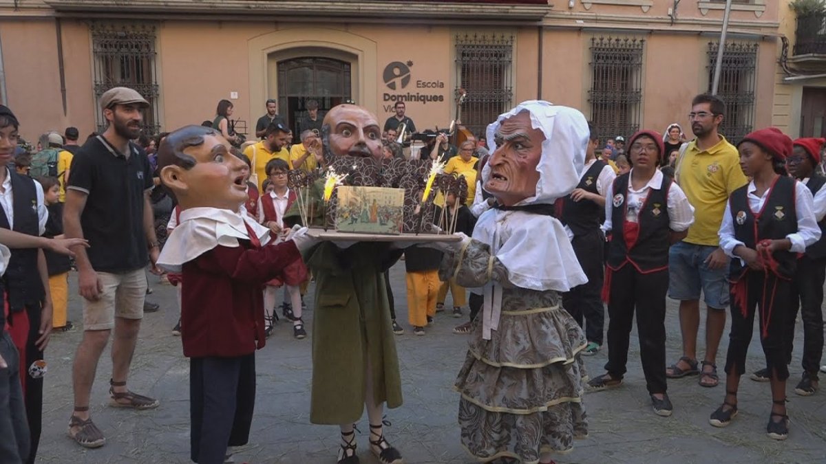 Una de lñe estampes del seguidi de la festa major de Vic