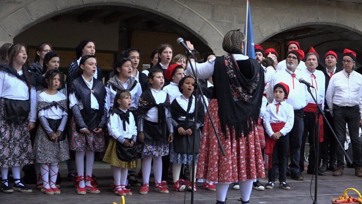 Corrandes a la plaça Major