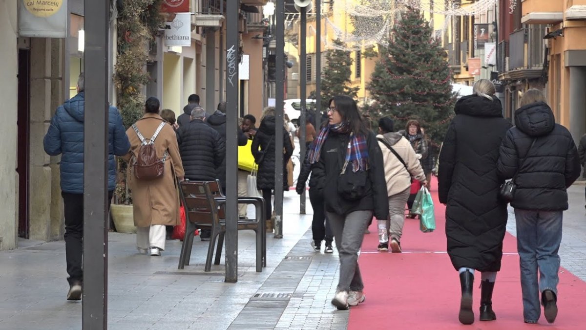 El carrer Manlleu de Vic, en un dels eixos comercials de la ciutat