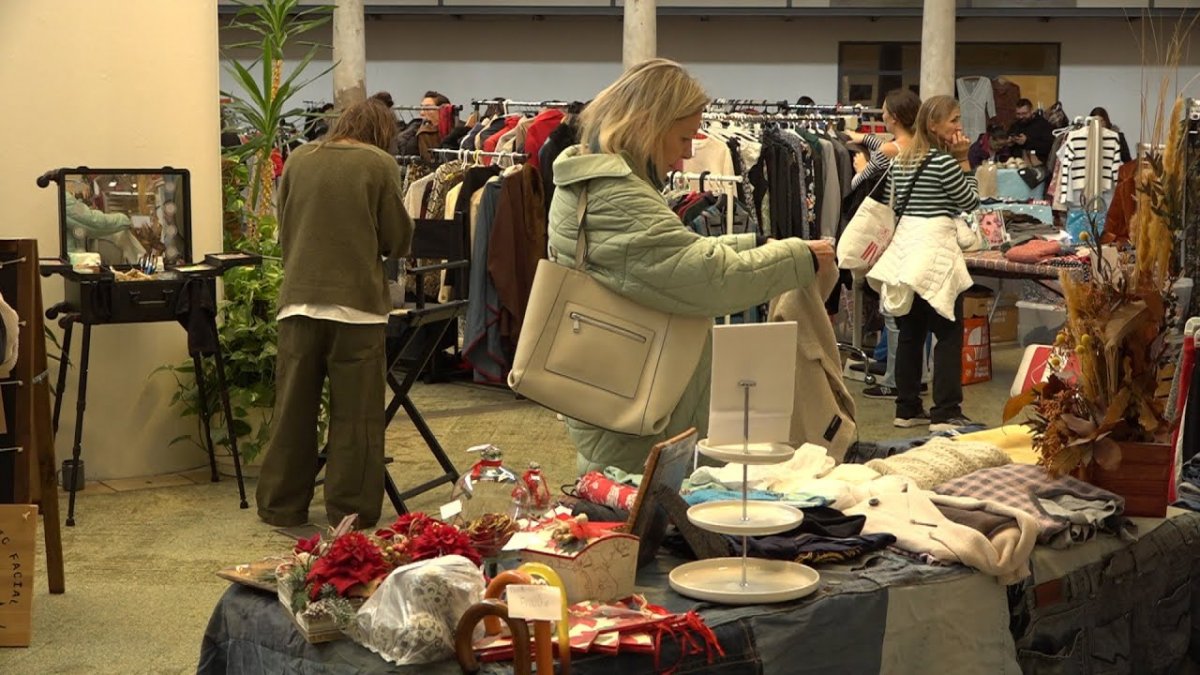 Ambient de les parades del mercat de segona mà
