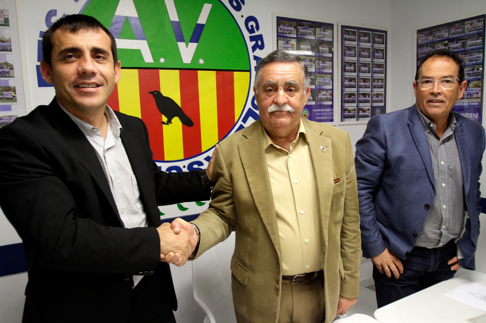 Xavier Abolafio i Felipe Garcia, presidents dels dos clubs, tanquen l'acord aquest dimecres