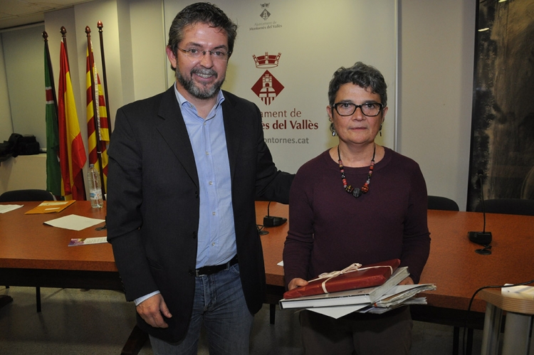 Èlia Montagut amb l'alcalde, José Montero