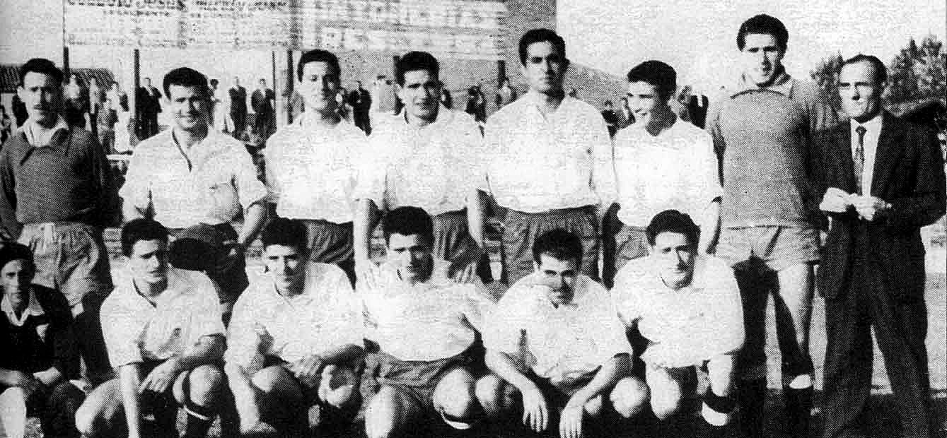 Jaume de Vega, segon per l'esquerra a baix, amb l'EC Granollers de la temporada 1954/1955