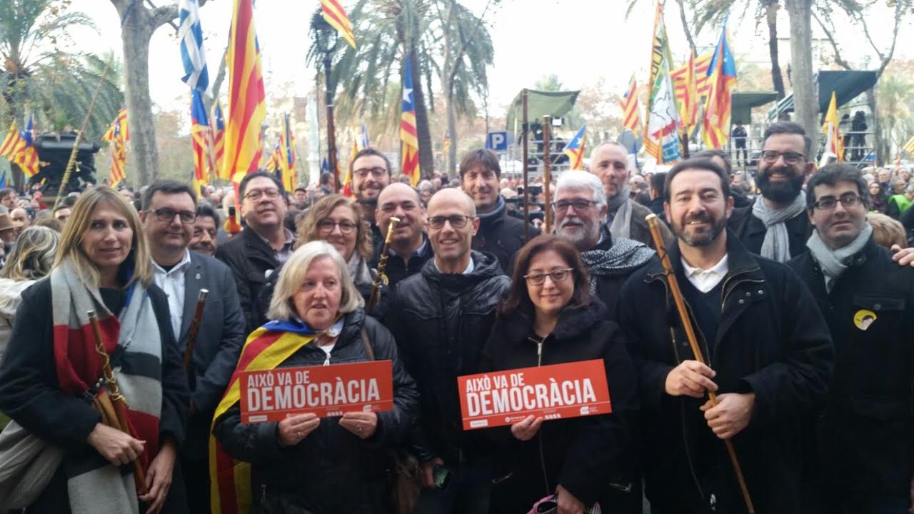 Càrrecs d'ERC, amb alguns alcaldes i el presdient del Consell Comarcal, aquest matí a Barcelona