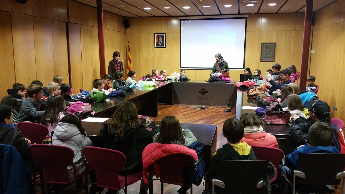 El Consell Comarcal del Ripollès ha rebut a uns 50 nens de Camprodon atrapats a Ripoll