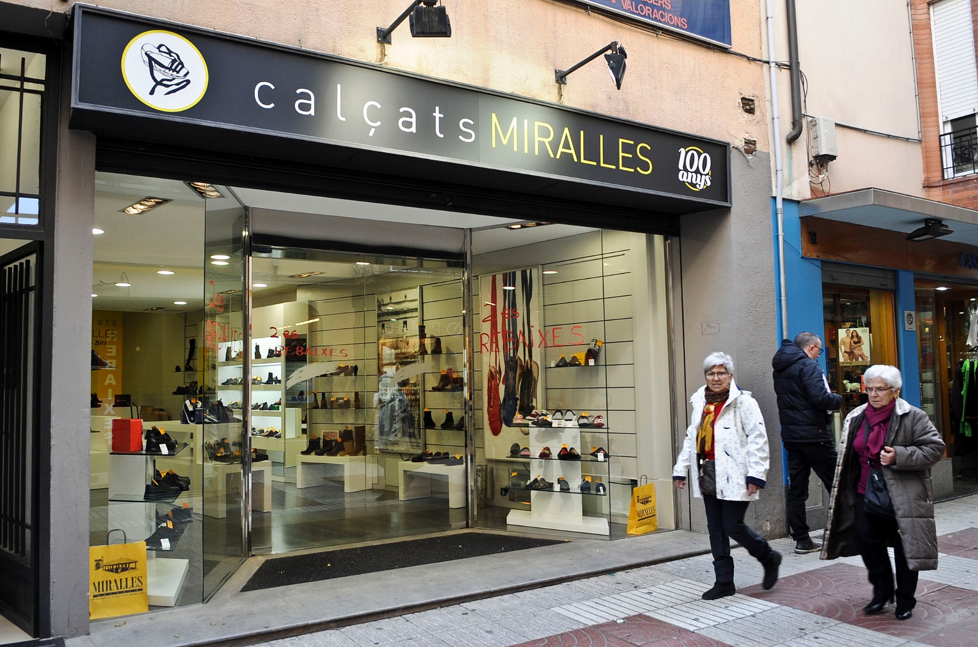 La nova botiga de Calçats Miralles, al carrer Santa Esperança