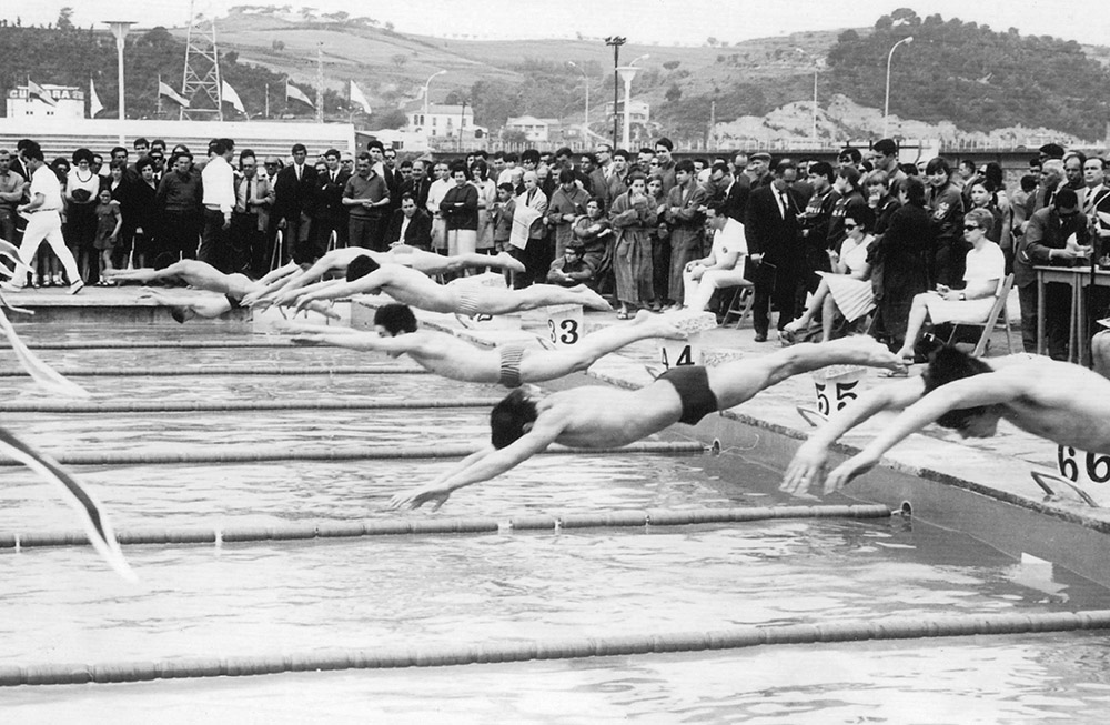 Una competició a la piscina del club, el 1969