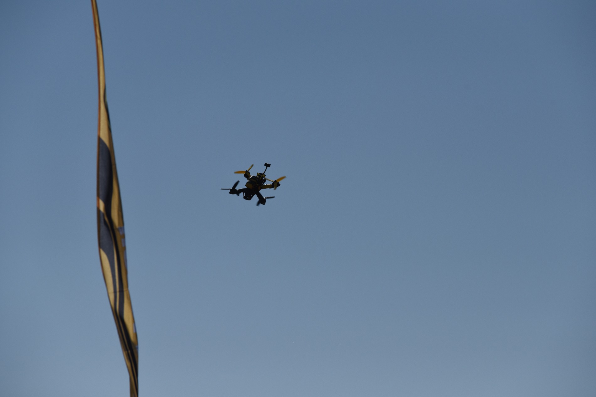 Un dels drons en plena cursa, diumenge passat a Balenyà