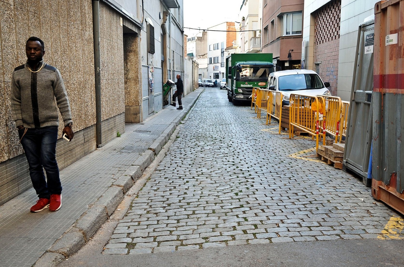 Una vista actual del carrer Marià Sans, que passarà a ser de plataforma única