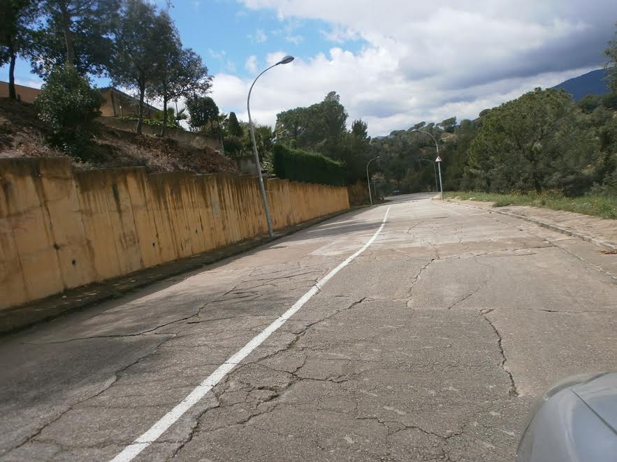 Estat actual de l'asfaltat del carrer Regasol