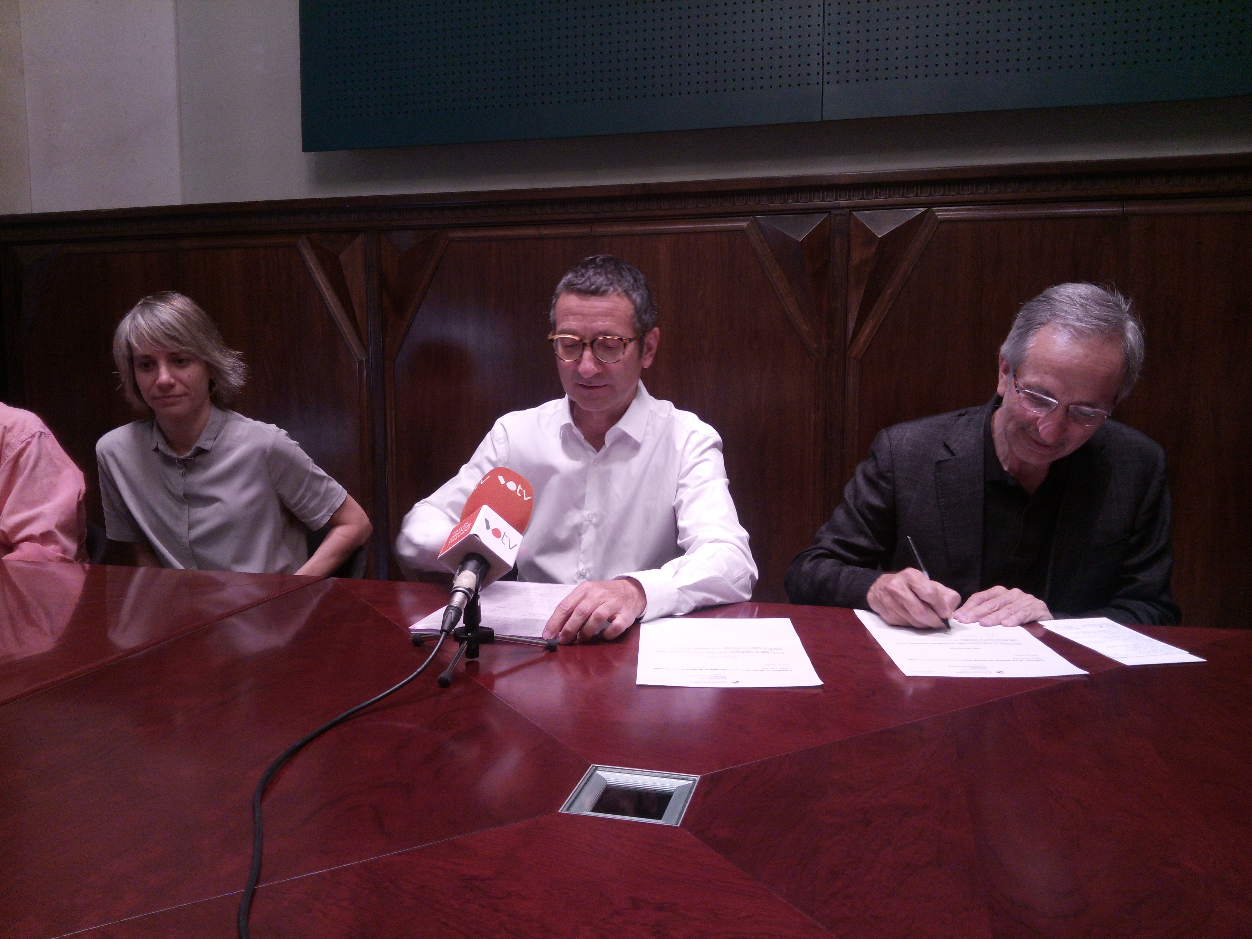 Alba Barnusell, Jordi Terrades i Josep Mayoral durant la presentació del pla