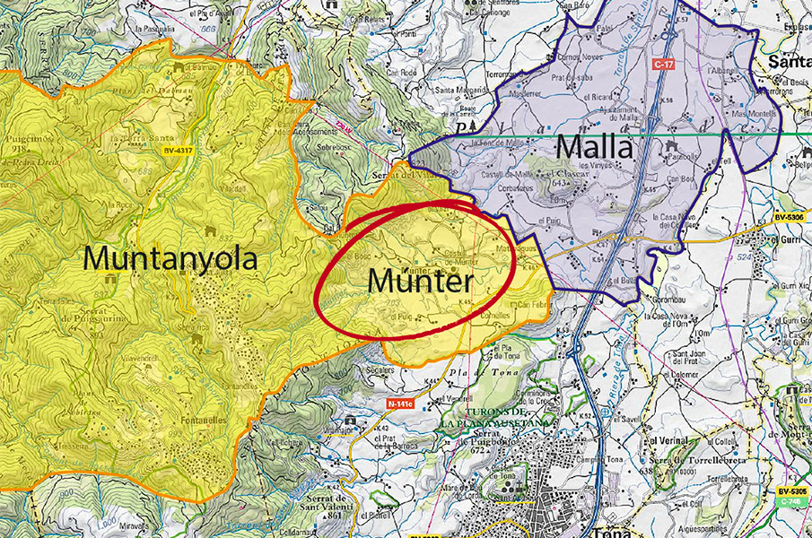 El veïnat de Múnter està situat al mig dels dos municipis