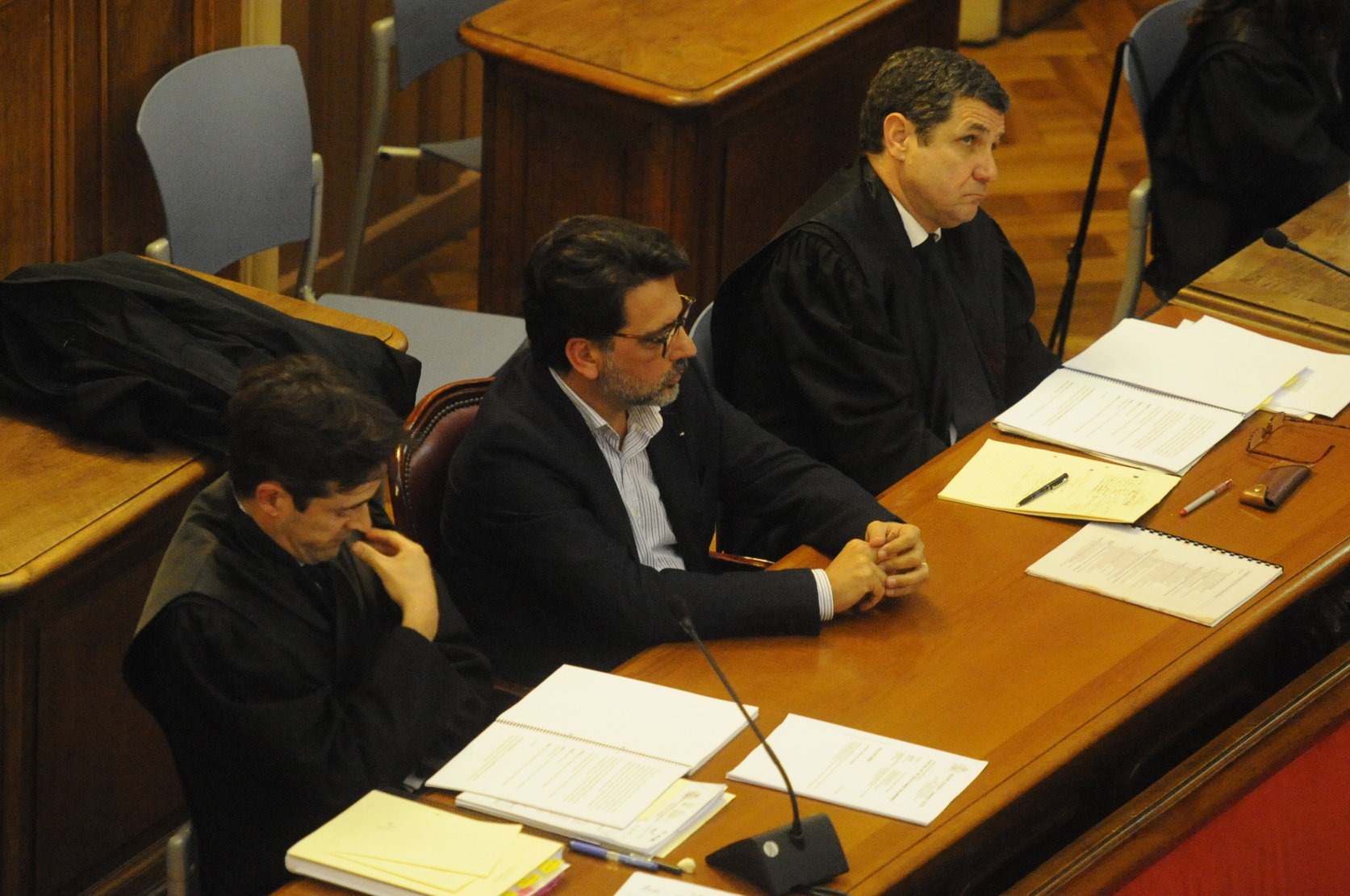 Francesc Delgado, al centre, durant el judici que es va fer el gener de 2016 a l'Audiència de Barcelona