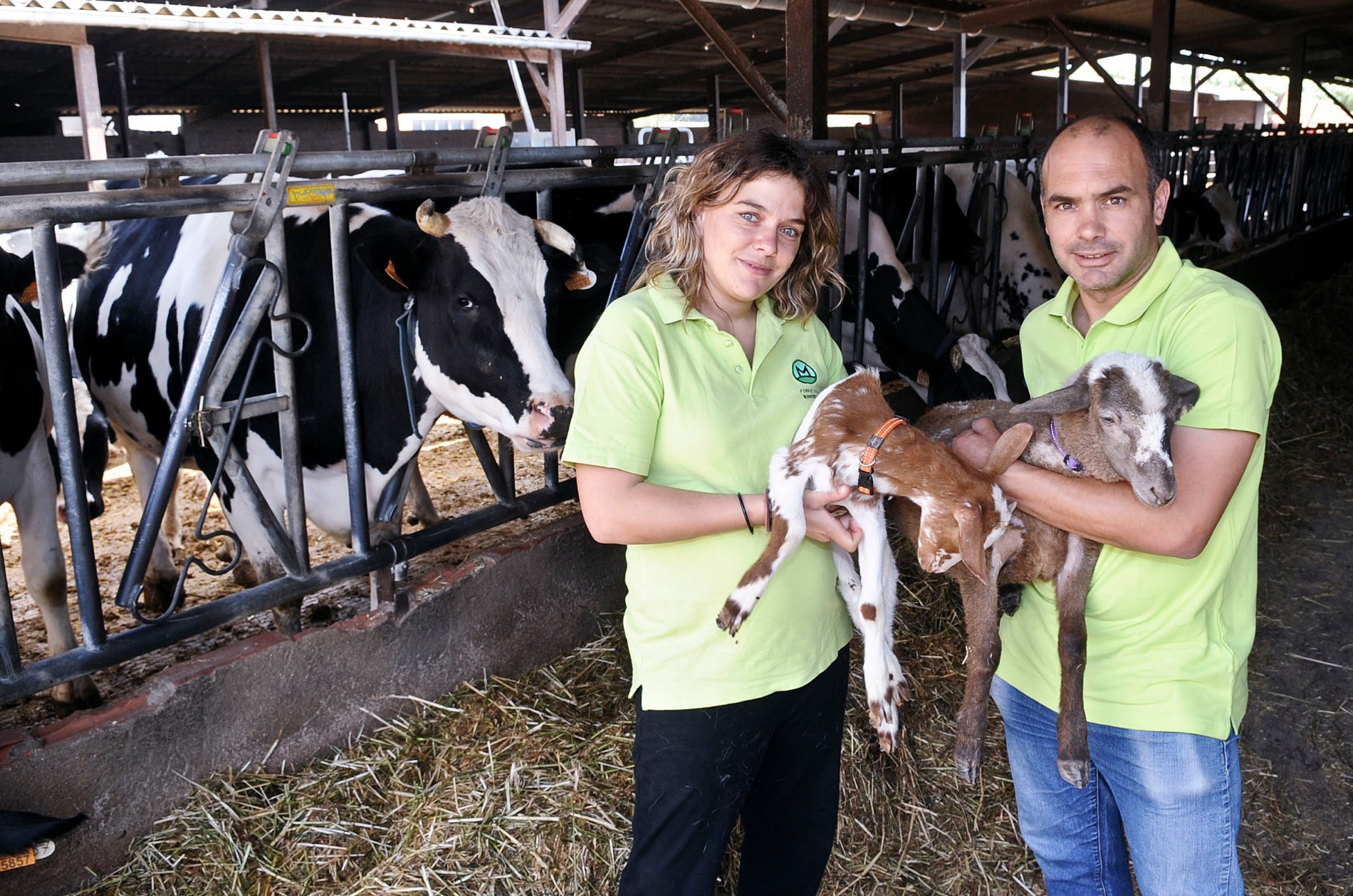 Els responsables de Can Bordoi, a Sant Antoni de Vilamajor, una de les explotacions participants a les jornades