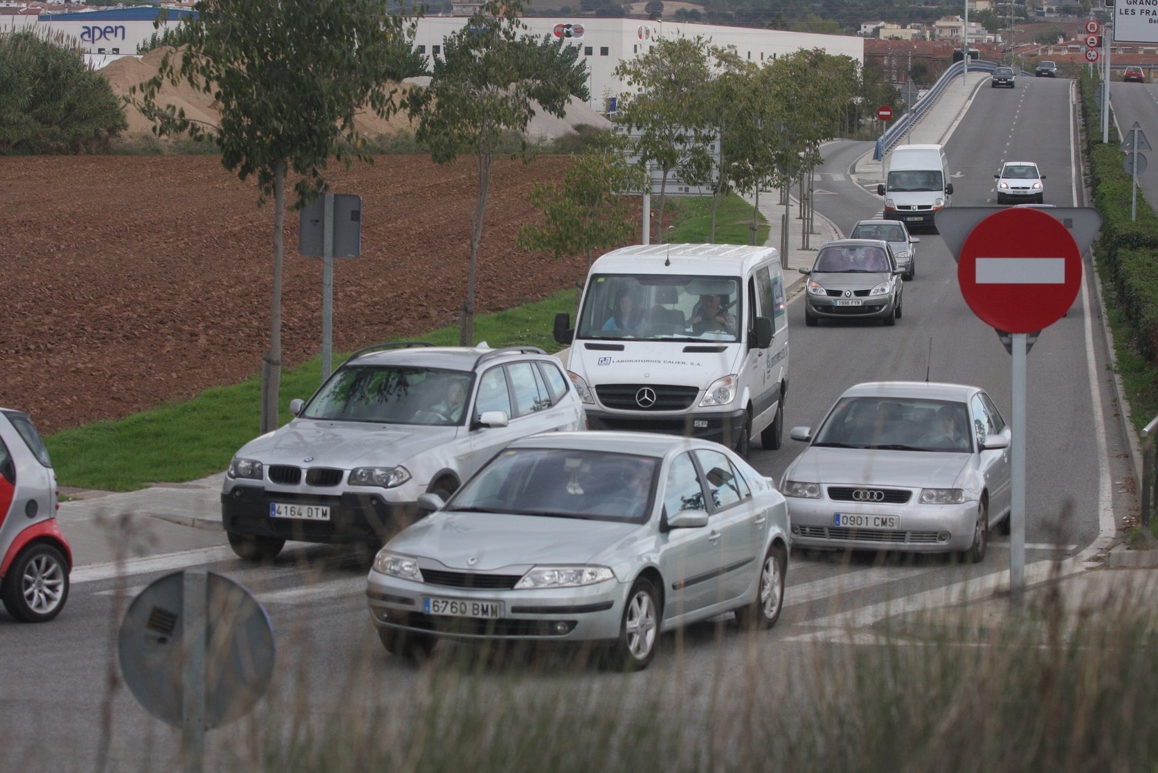 El trànsit és una de les principals causes de la contaminació atmosfèrica a la comarca
