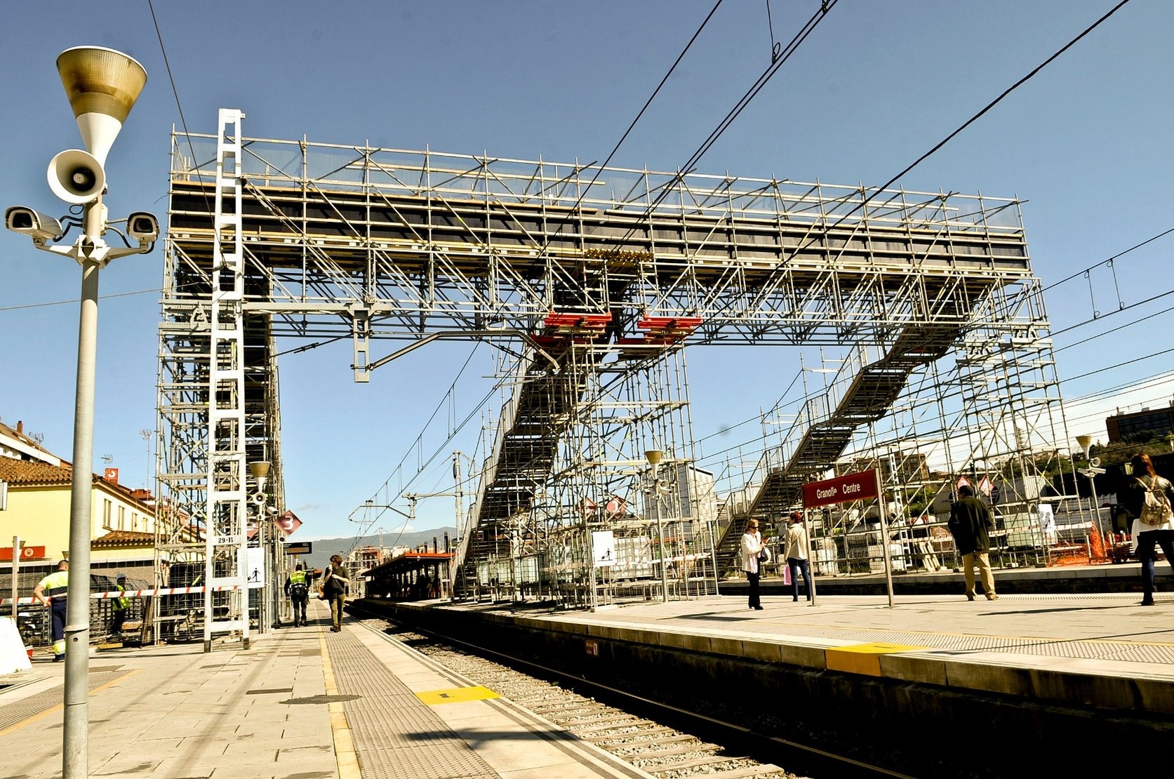 L'estructura instal·lada a l'estació de França de Granollers és un impediment per als usuaris amb mobilitat reduïda