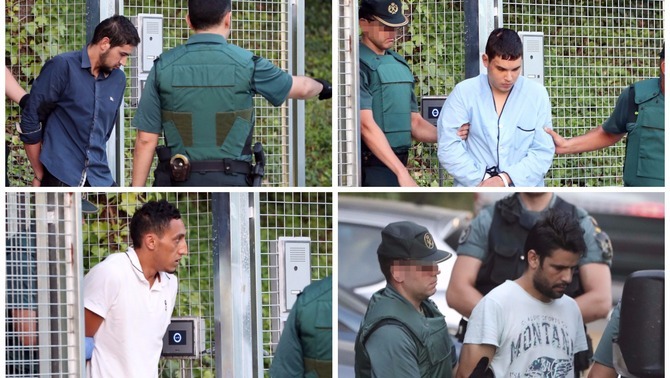 Imatge dels quatre detinguts sortint de Tres Cantos, aquest matí