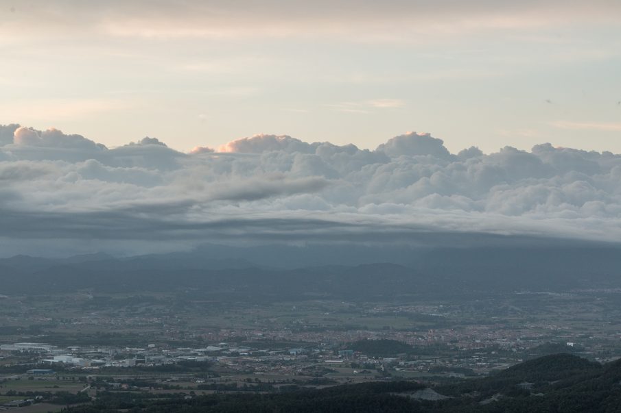Impresionant nuvolada aquest dimarts al matí des de Sant Bartomeu del Grau