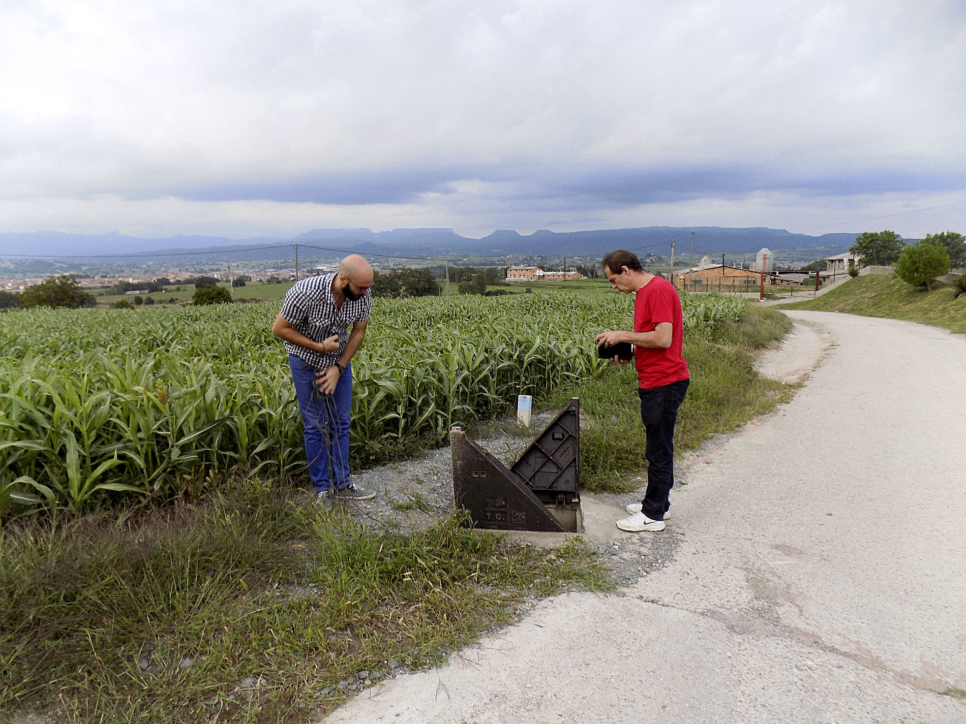 La fibra òptica arriba a les cases a través de la tuberia de l'aigua