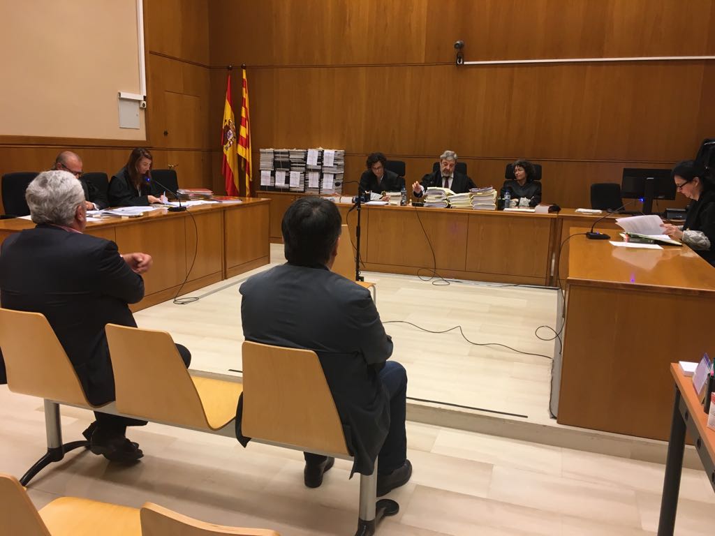 Josep M. Matas i Xavier Solà aquest matí a l'Audiència de Barcelona