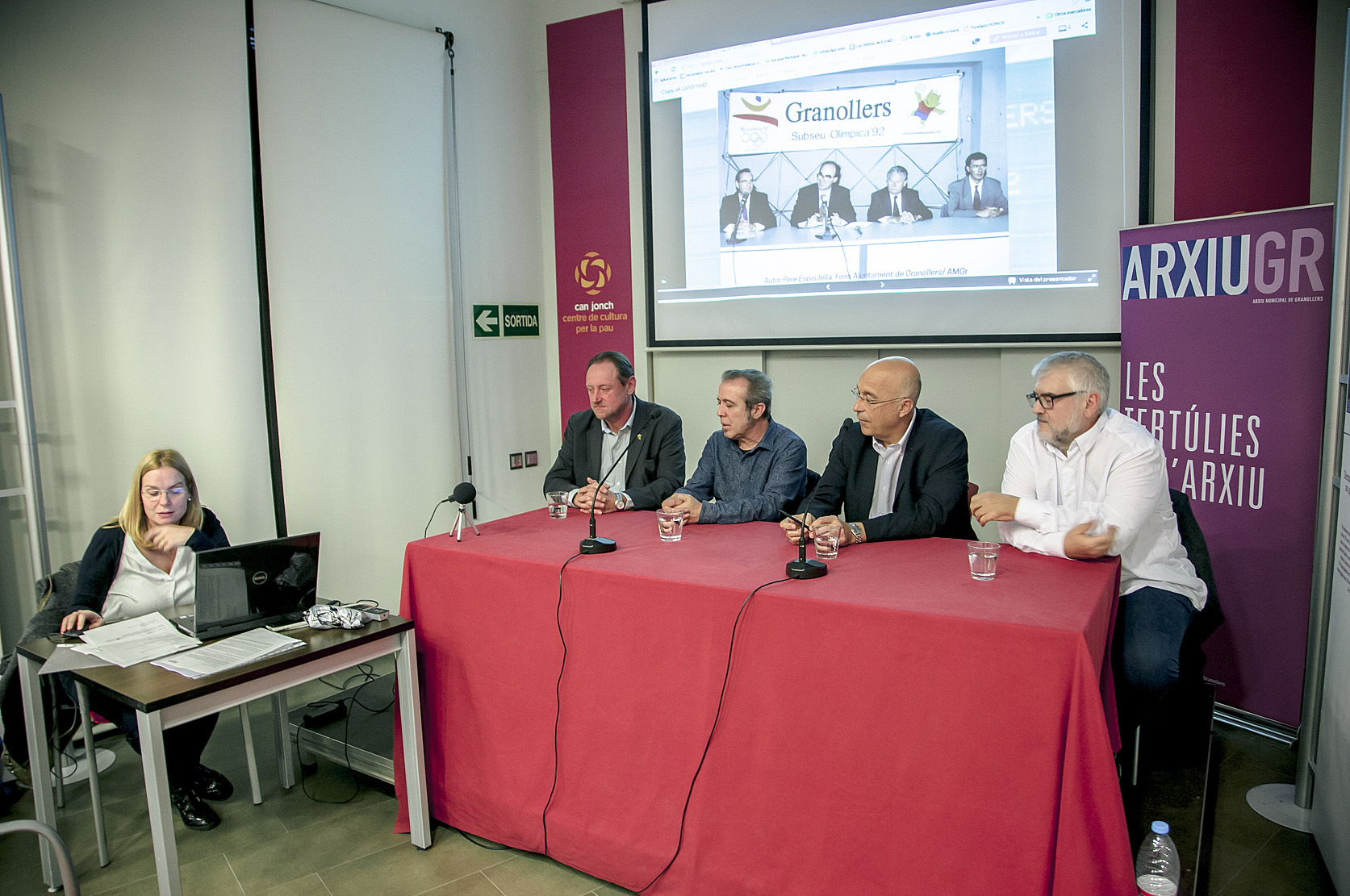 D'esquerra a dreta, a la taula, Carles Font, Paco Agudo, Lluís Sabata i Josep 'Pipet' Queralt