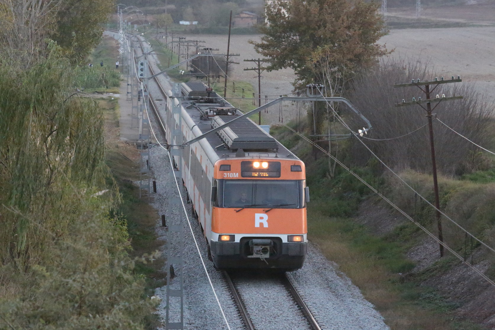 Un comboi passant per la línia R3