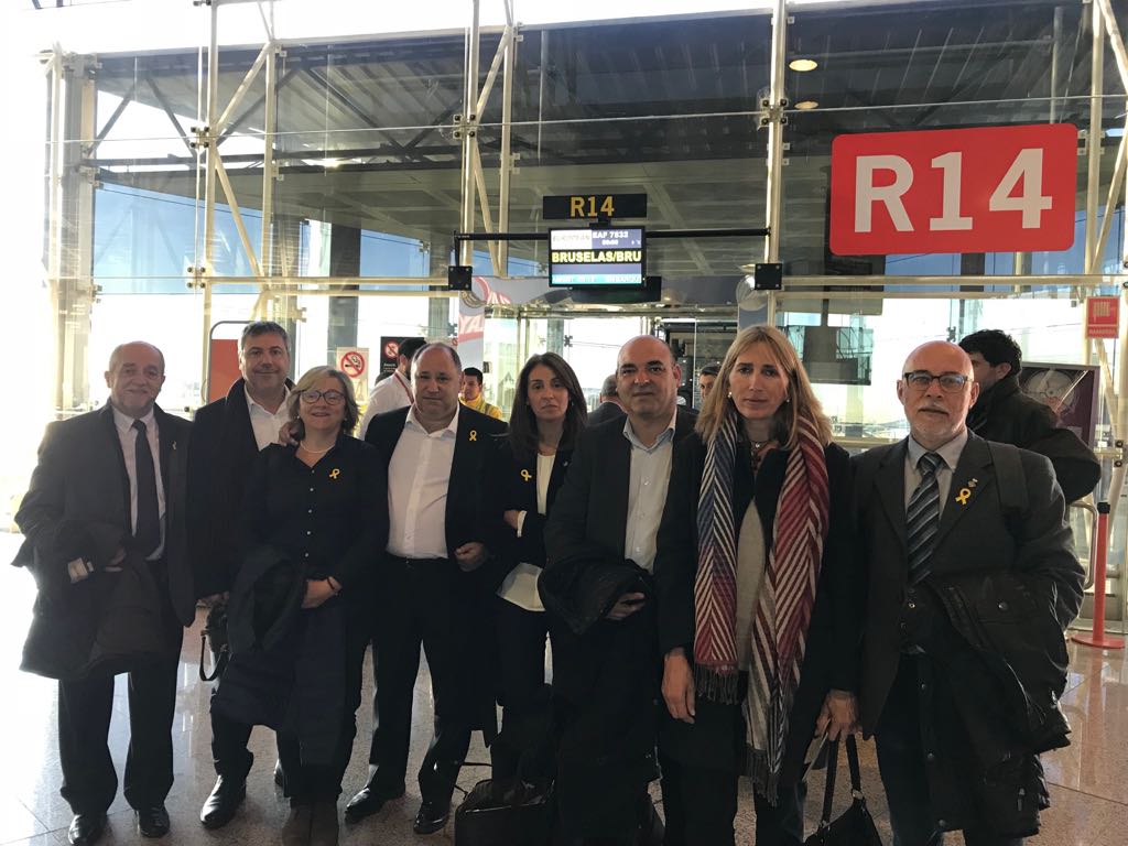 Alguns dels alcaldes abans de sortir cap a Brussel·les