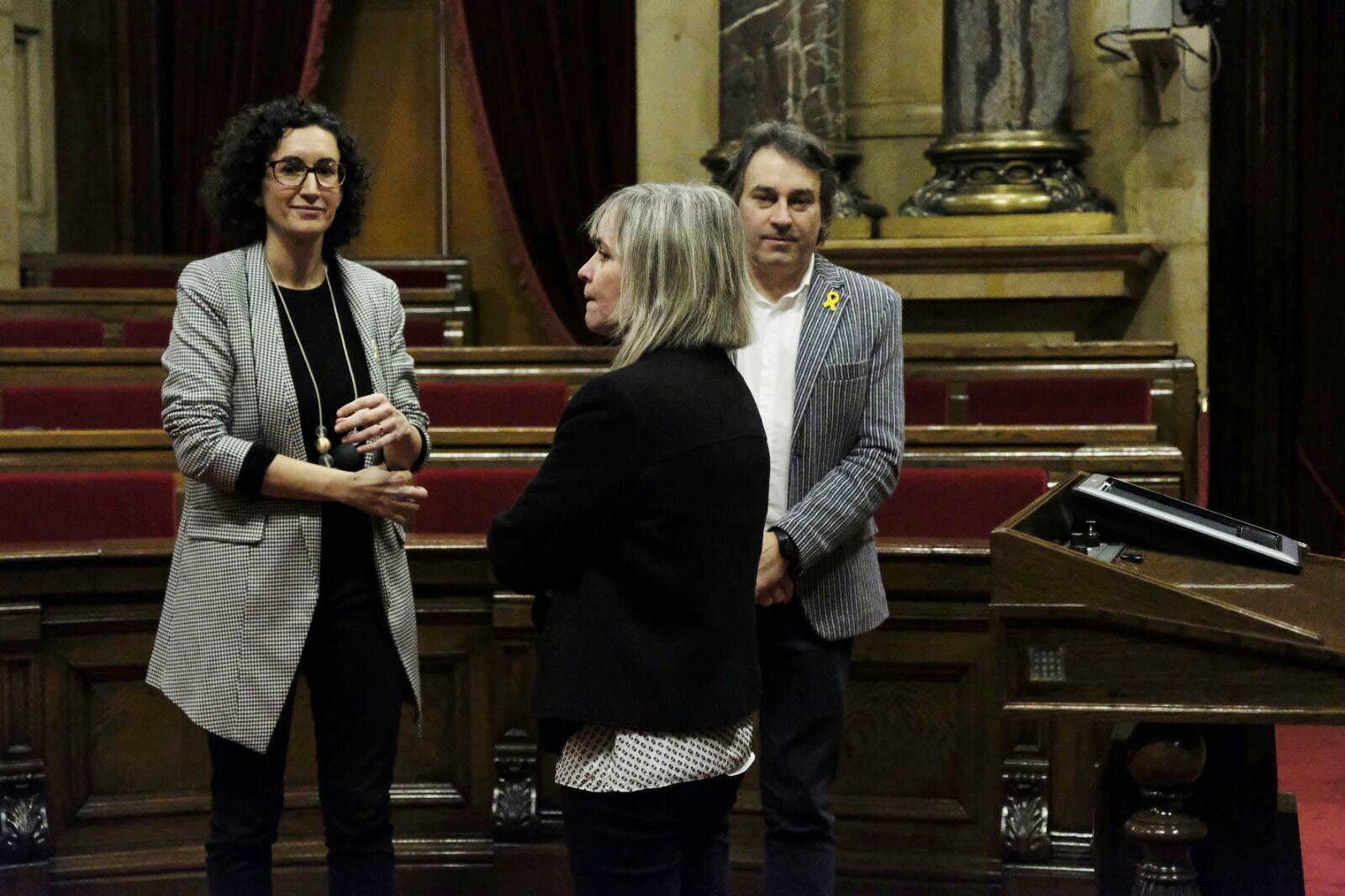 Rovira, Moreta i Munell a l'hemicicle després de la constitució del Parlament