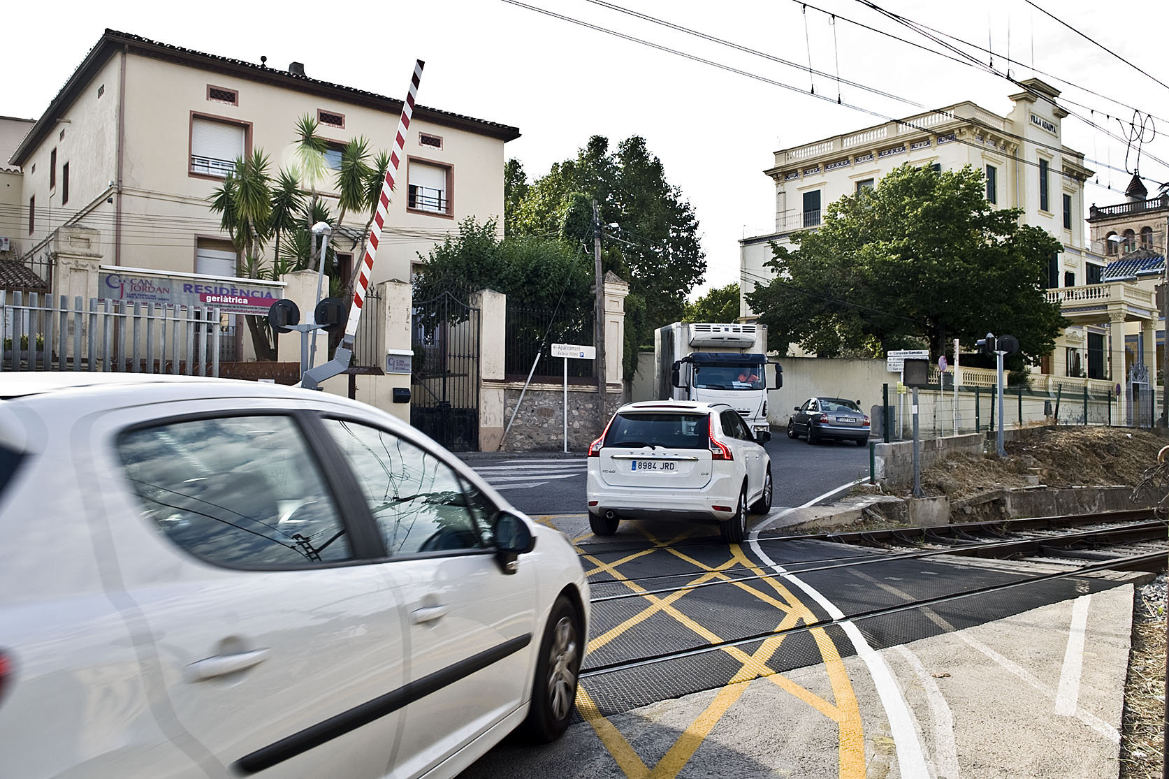 El pas a nivell de la carretera de Samalús, a la Garriga