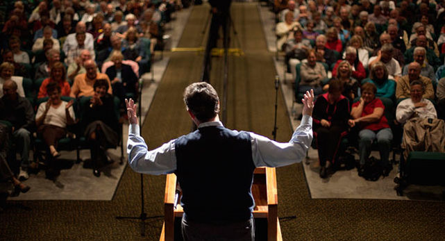 Imatge d'un polític donant un discurs | Imatge: El Confidencial Digiatal