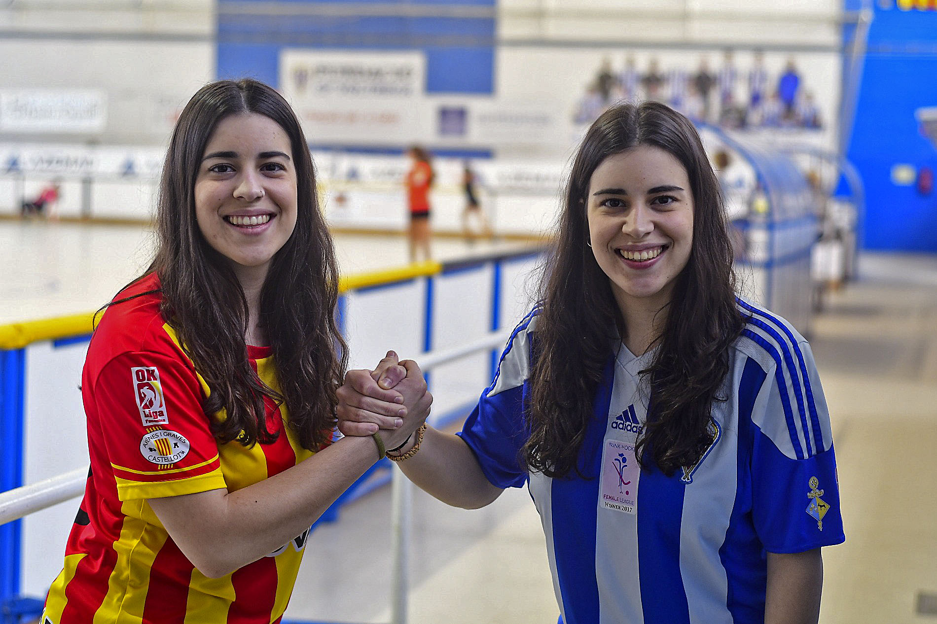 Les bessones Raquel Bernadas (a l’esquerra) i Teresa Bernadas s’enfronten en un derbi femení sempre decisiu