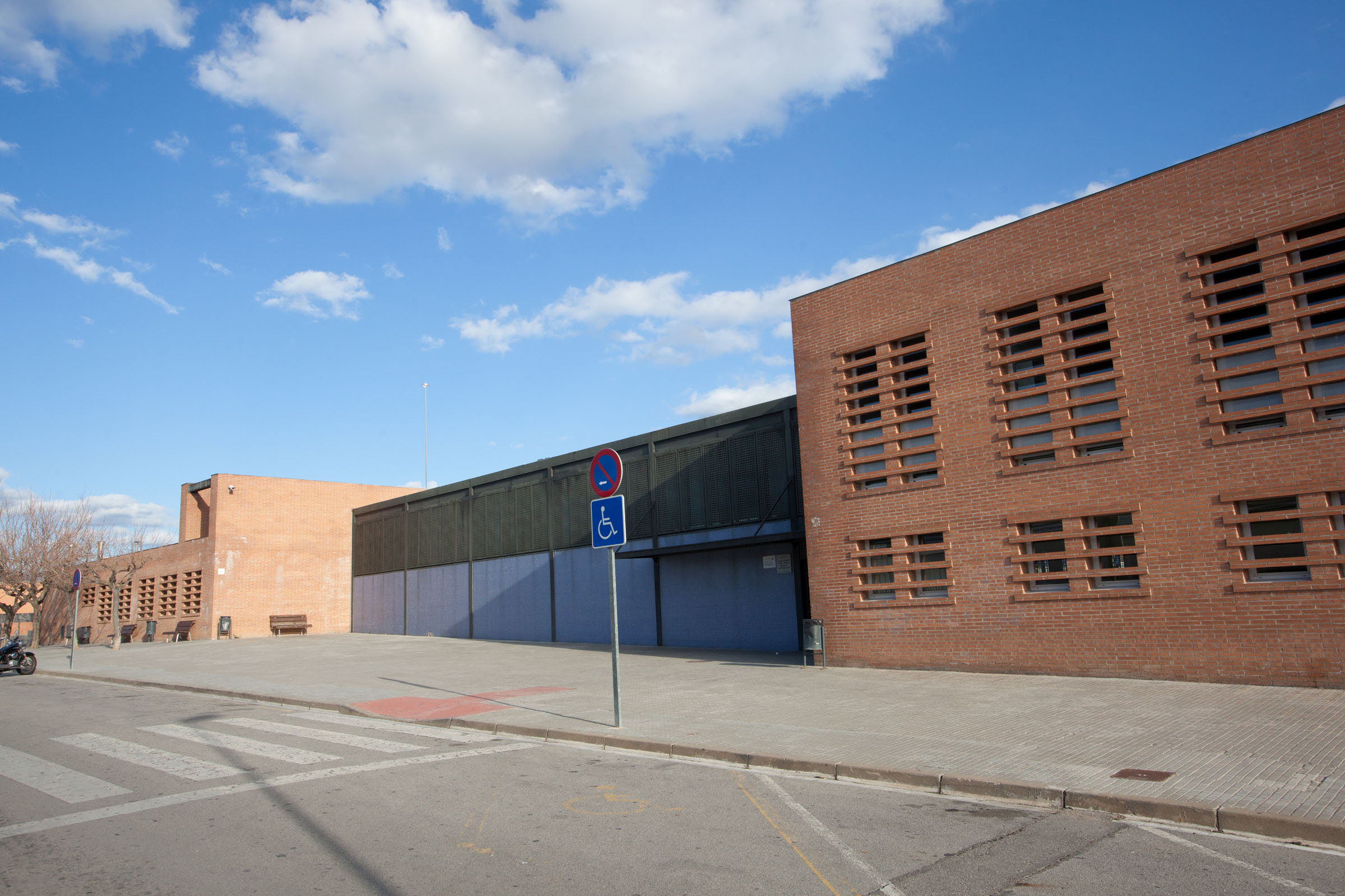 L'edifici de l'escola Bellavista-Joan Camps