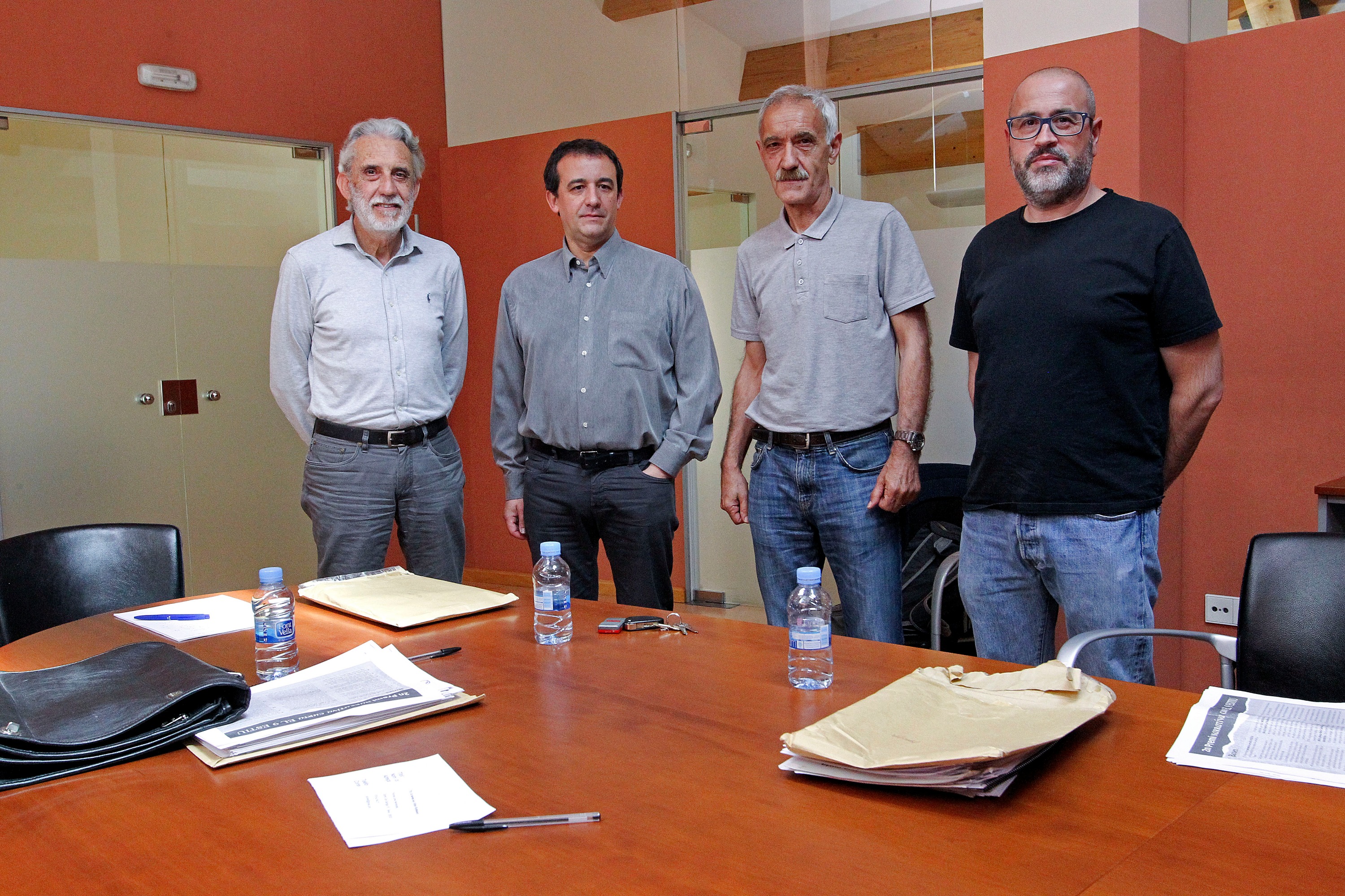 D'esquerra a dreta, Daniel Palomeras, Jordi Vilarrodà, Pere Tió i Jordi Riu, després de la reunió del jurat