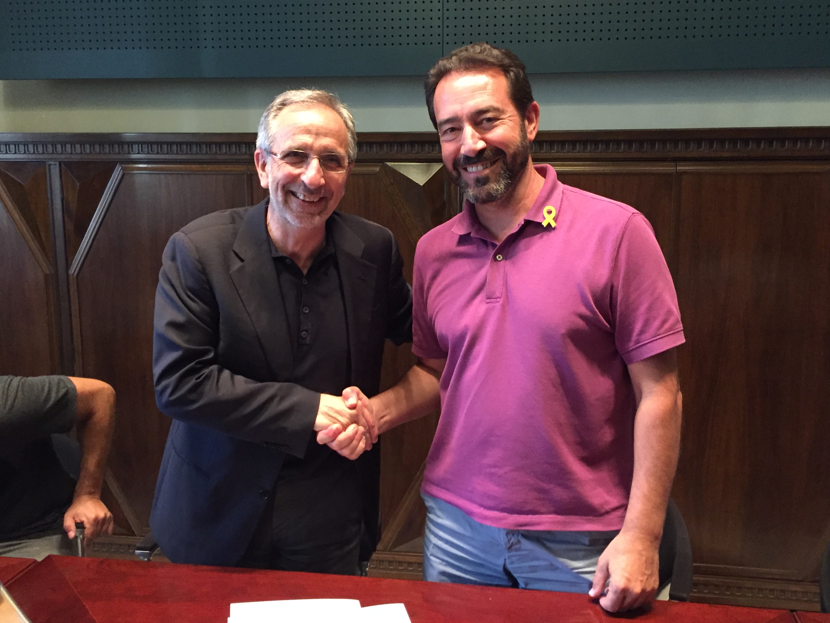 L'alcalde Mayoral i el president Ricart després de la signatura d'aquest dimecres