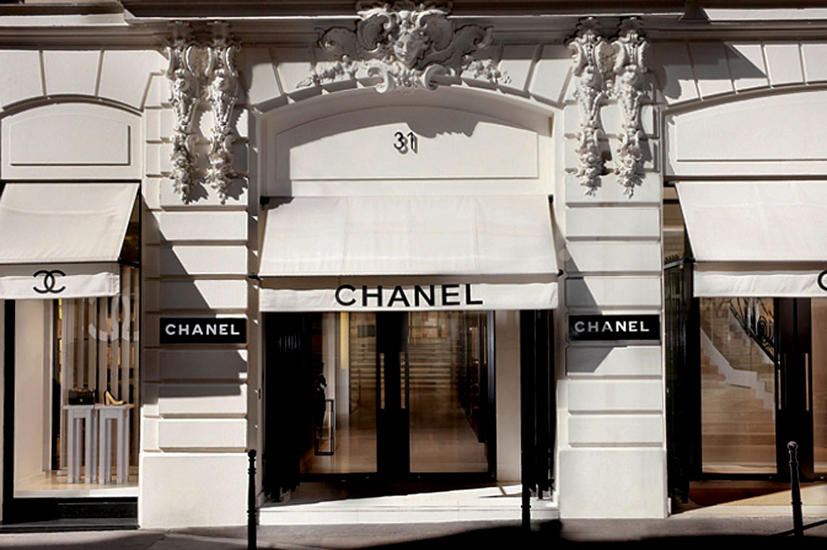 Façana de la botiga de Chanel a París