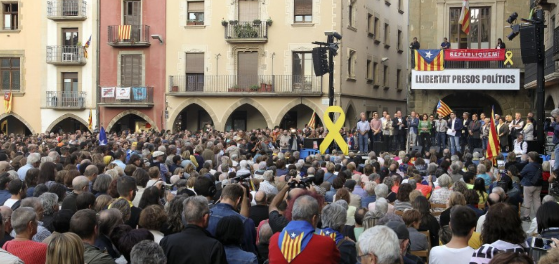 Manifestació de l'1 d'octubre a la capital d'Osona