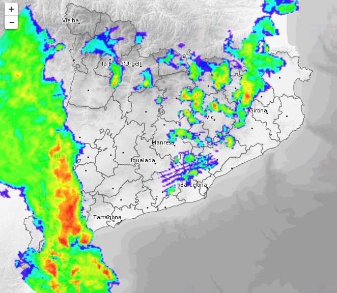 Imatge del radar del Meteocat aquest diumenge cap a 27$ de 6 de la tarda
