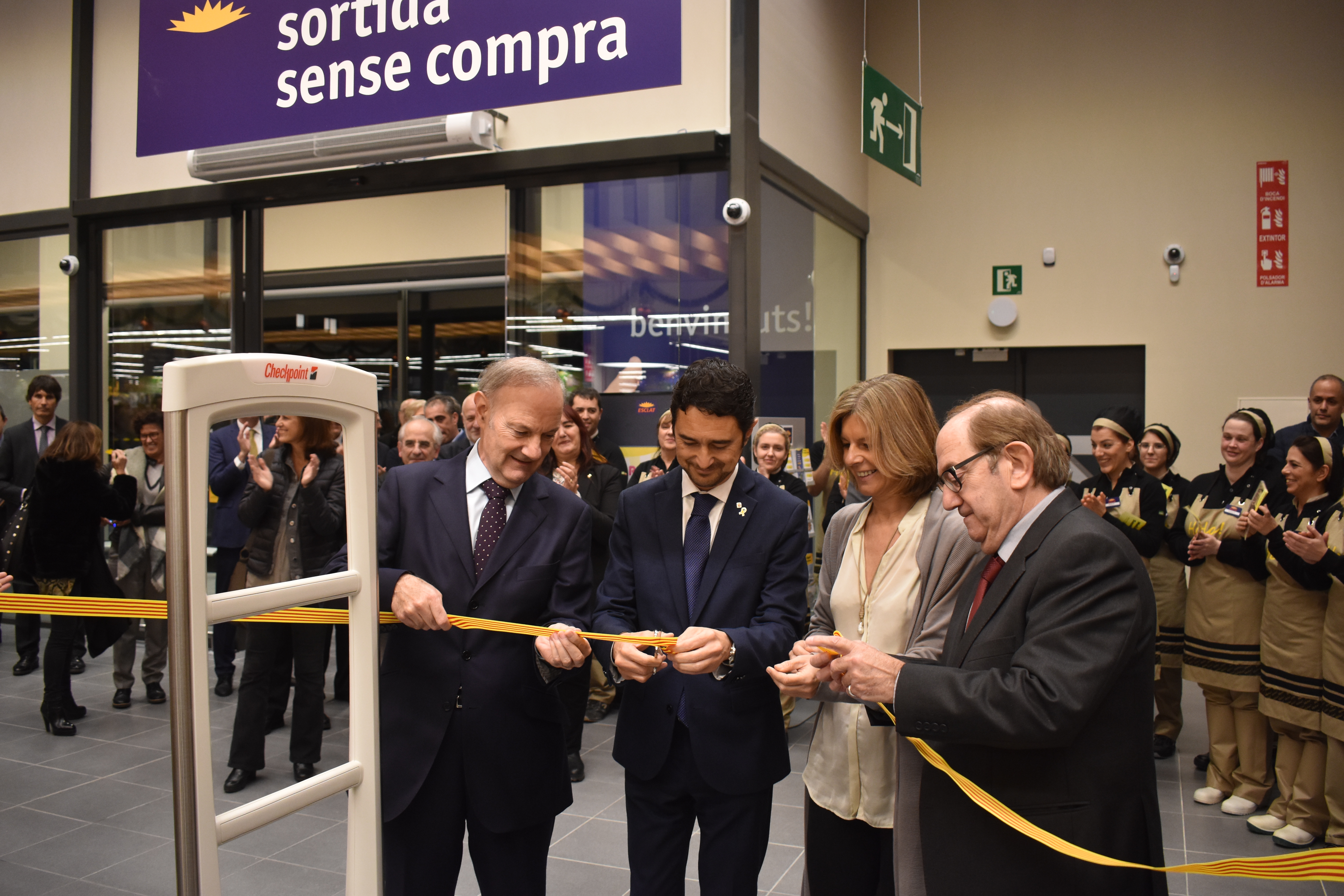 El conseller Calvet, els germans Font i l'alcaldessa de Sant Cugat inaugurant un nou Esclat