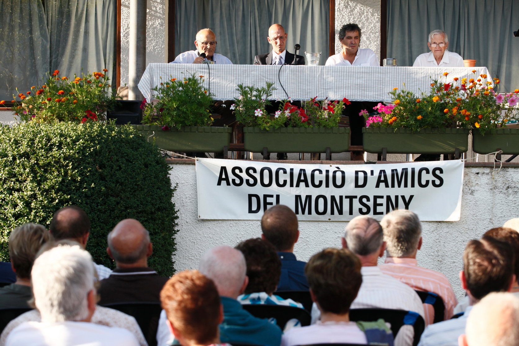 Acte d’entrega del Premi Montseny, l’any 2012, amb l’històric president de l’entitat, Joan Campañà (a l’esquerra)