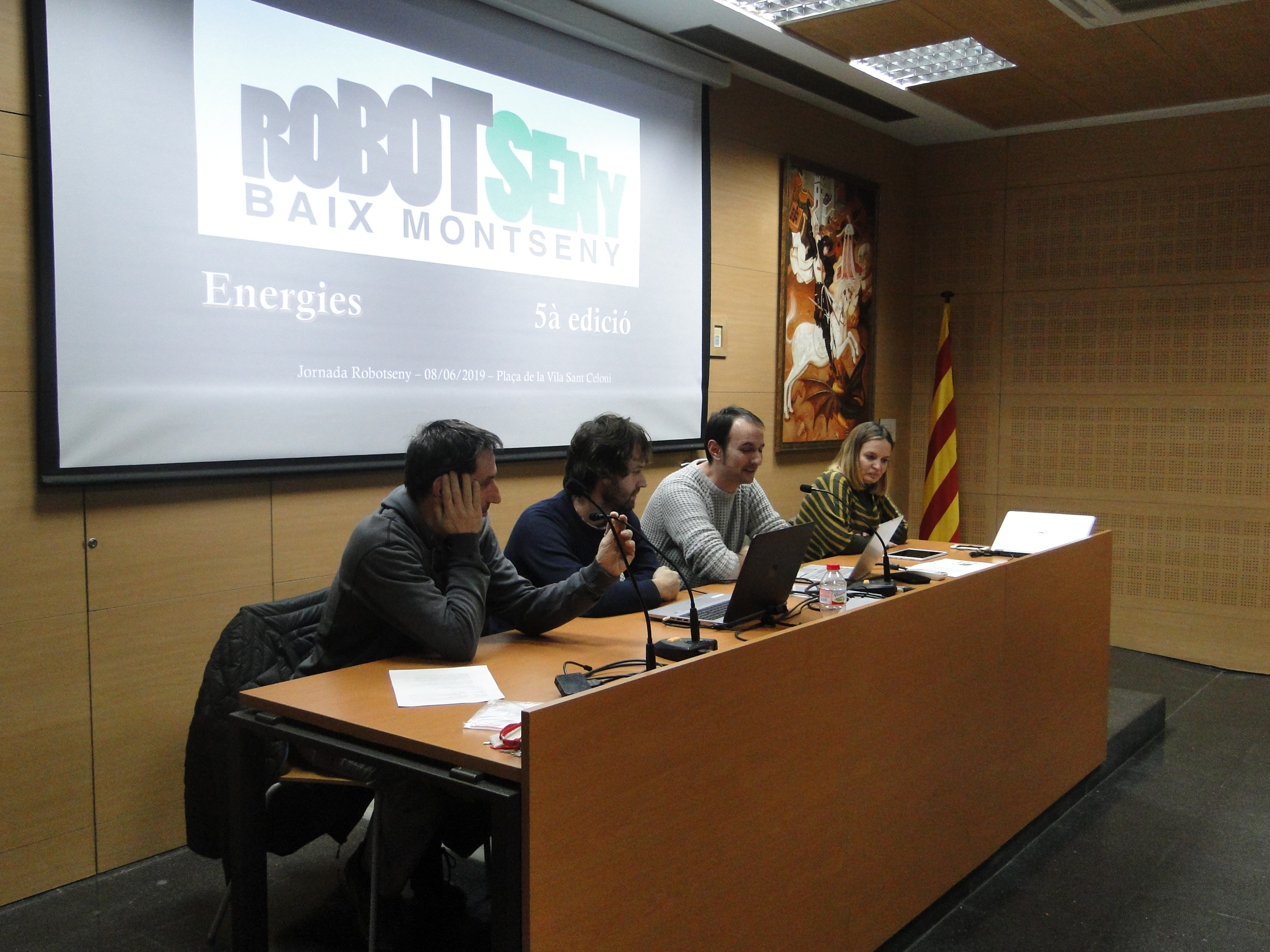 La presentació es va fer a la sala Bernat Martorell