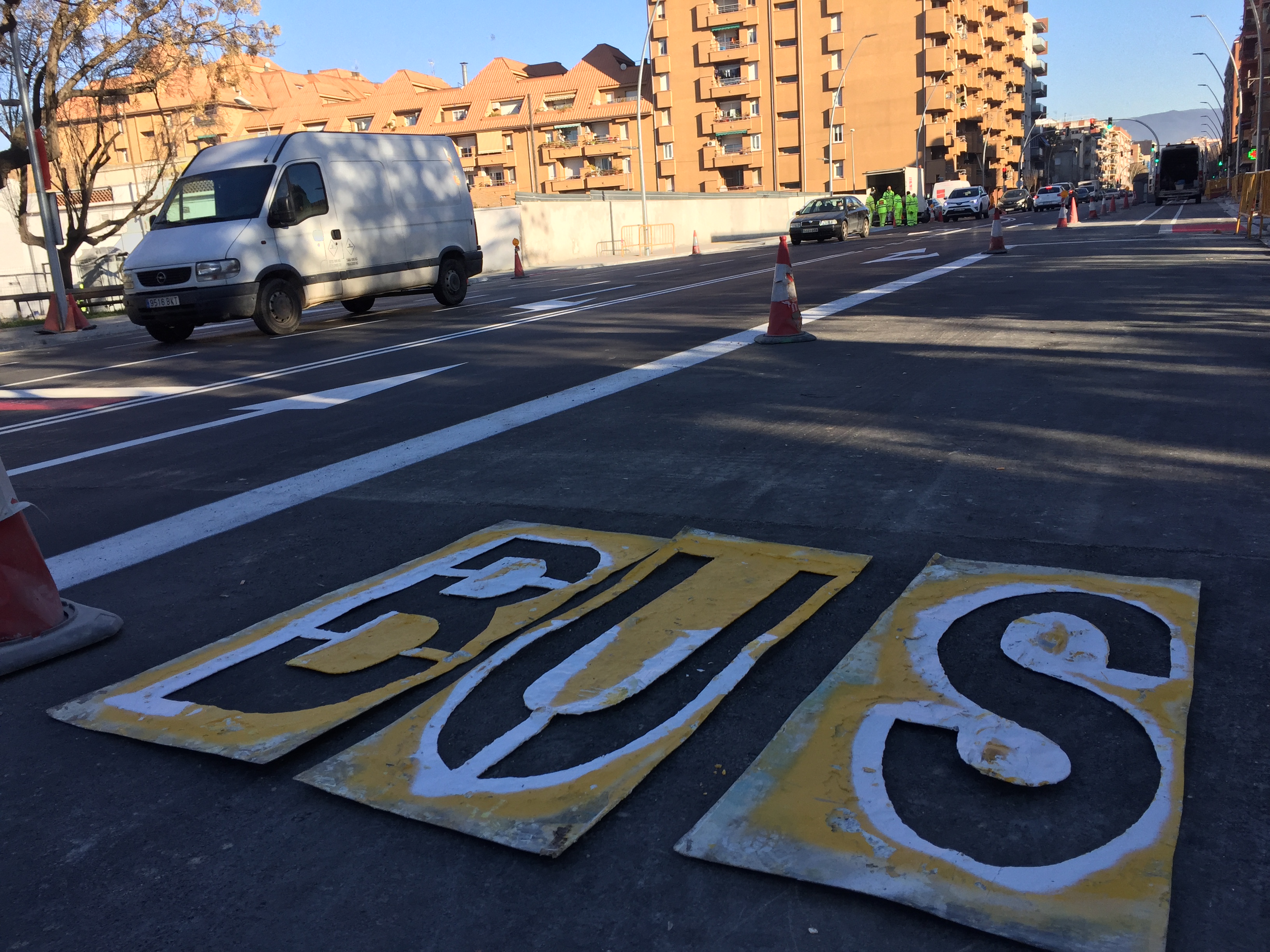 Dijous encara es treballava en la senyalització horitzontal del carrer