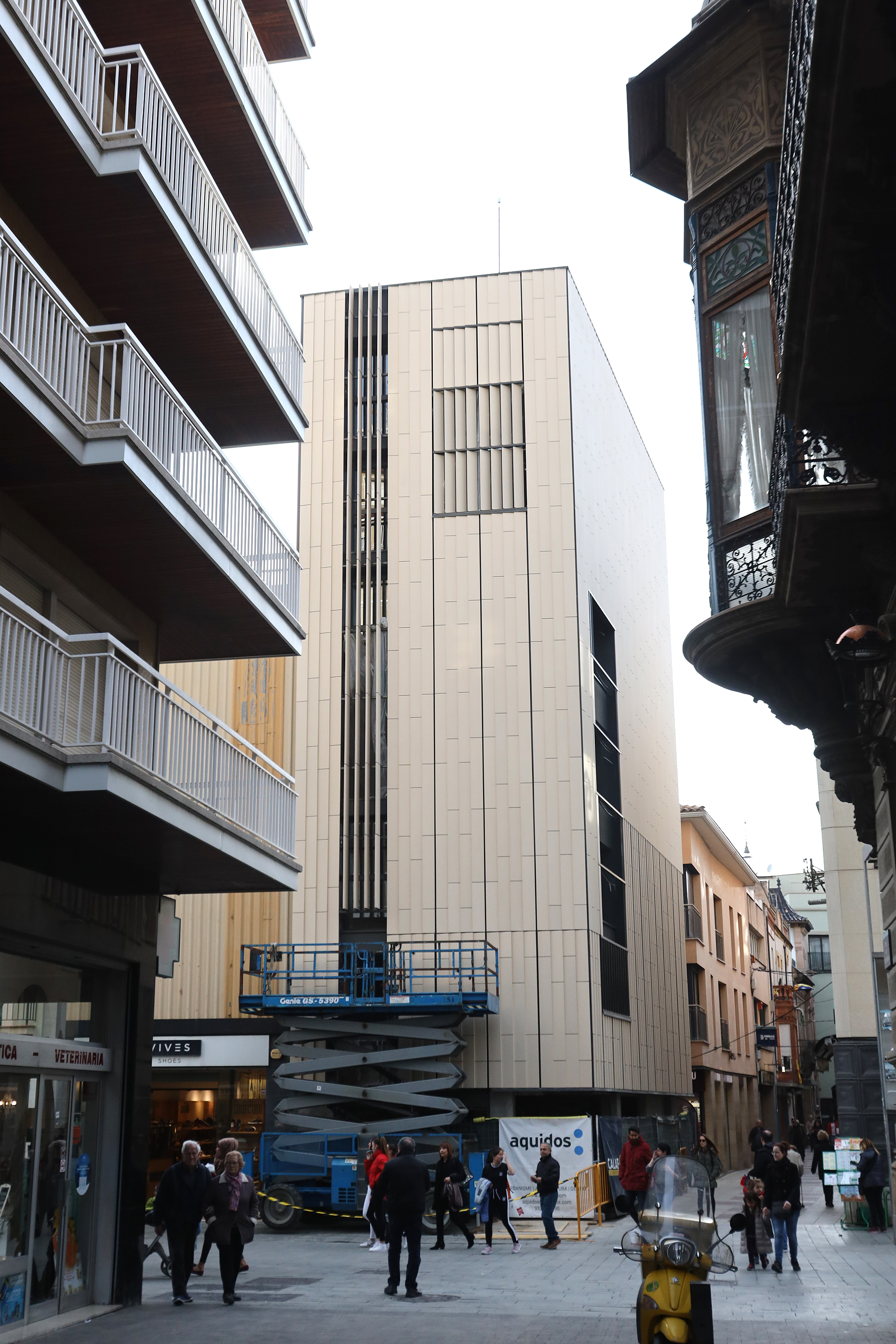 Imatge actual de l'edifici de Can Serras