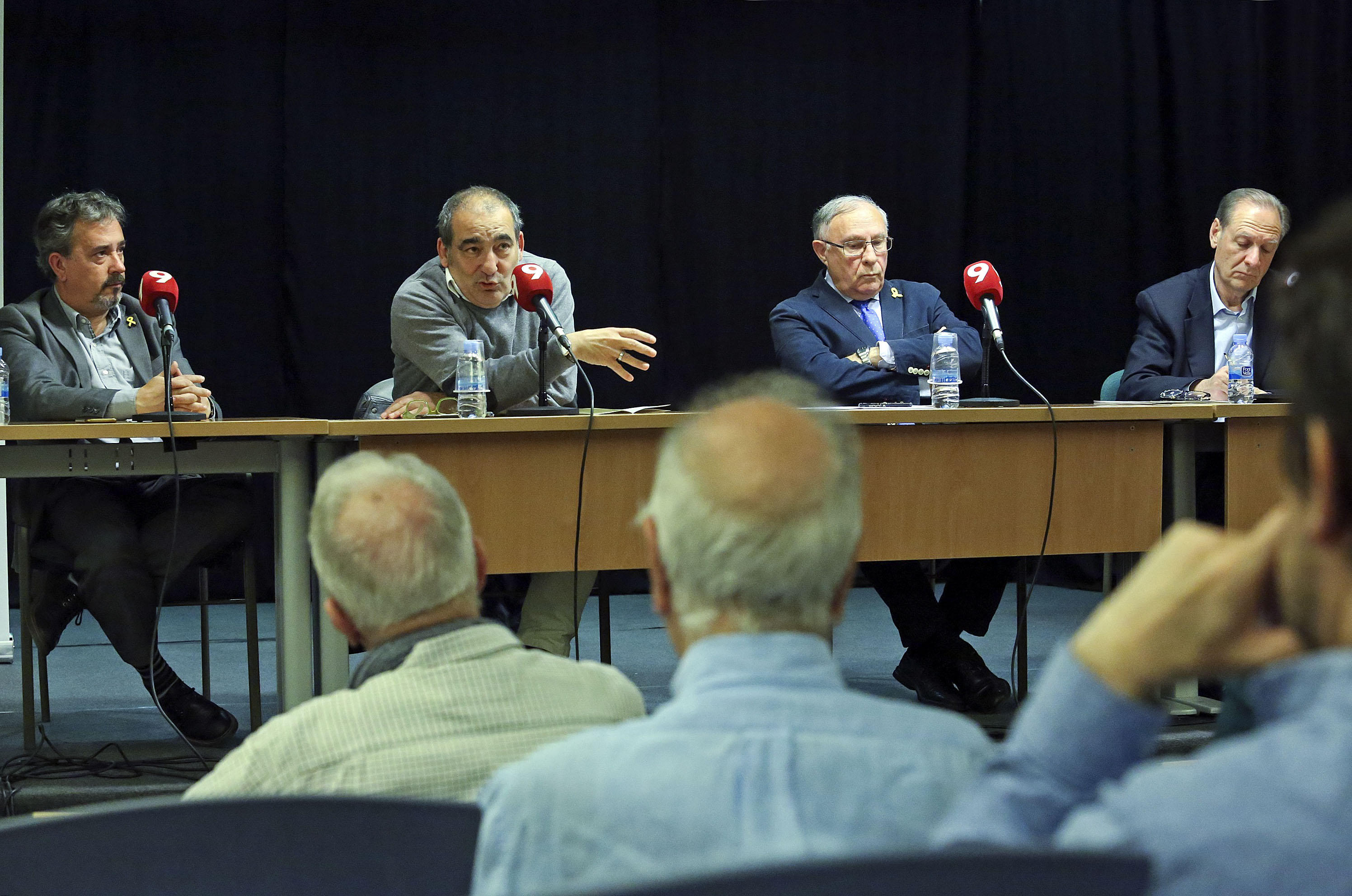 Josep M. Reniu, Josep Burgaya, Enric Castellnou i Jordi Molet, durant el Club de Premsa