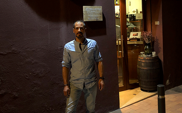 En Carles Conejo, a la porta del Celler del Tiet, a Sant Feliu de Codines