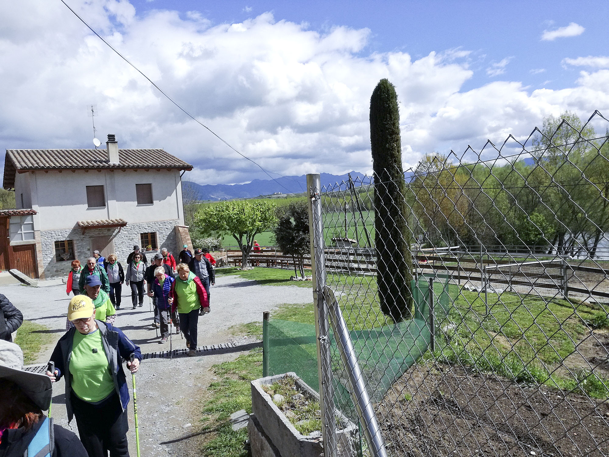 Alguns dels participants a la caminada “A 100 cap als 100”, la setmana passada