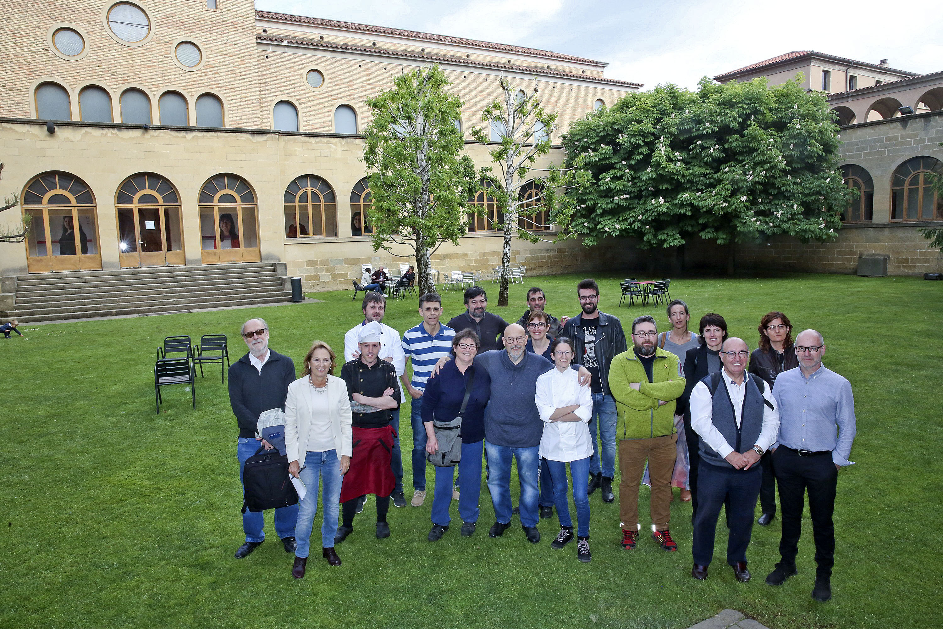 La presentació es va fer dimarts al pati de l'Ós, escenari de l'edició d'estiu de La Vetllada