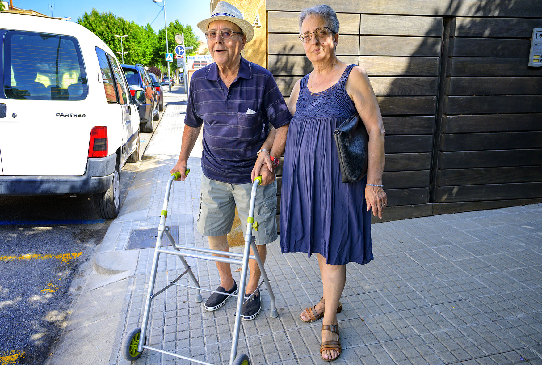 Rosa Maria Baqué i Joaquim Buñuel són usuaris del transport a demanda a l'Ametlla