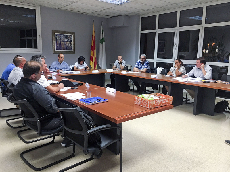 Un moment del ple de Calldetenes on es va preguntar pel mercat